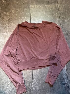 Women's Cropped Long-Sleeve Top - Mauve